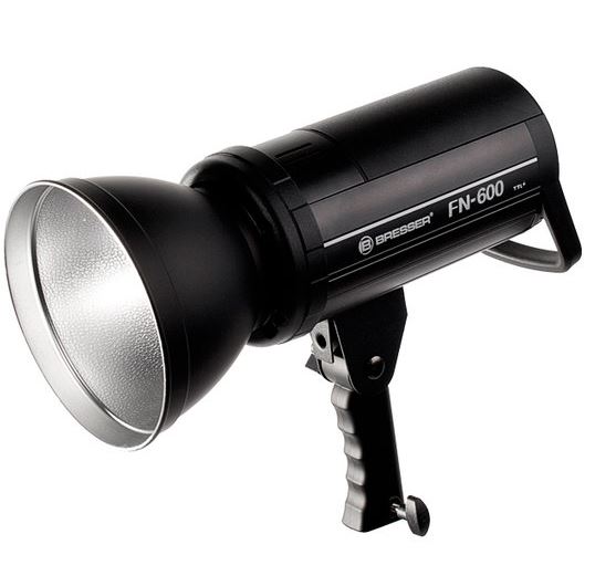 BRESSER FN-600 TTL Nikon flitser outdoor/indoor met accu