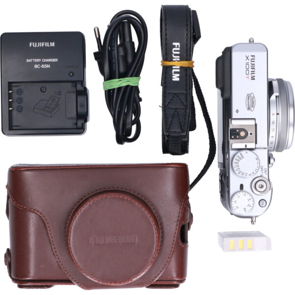 Tweedehands Fujifilm FinePix X100T - Zilver CM2303