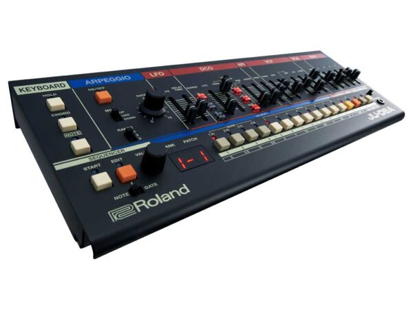 Roland JU-06A